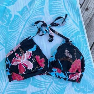 Hapari Black Floral Twist Bikini Top